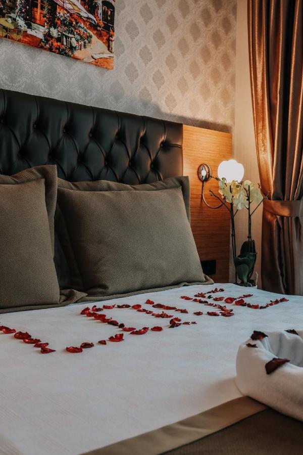 Otel Grand Lark Estambul Exterior foto